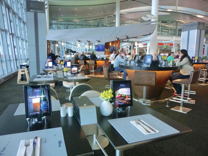 ford_mustang_toronto_airport_2013-9