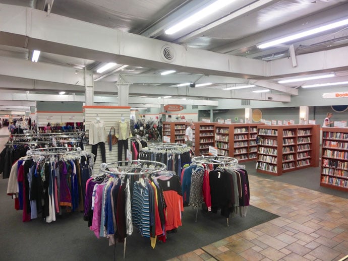 unclaimed_baggage_center_alabama_roadtrip_2013-9