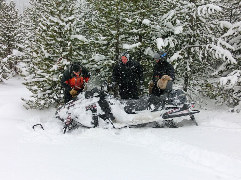 yellowstone_snowmobile_day2_roadtrip_2013-23