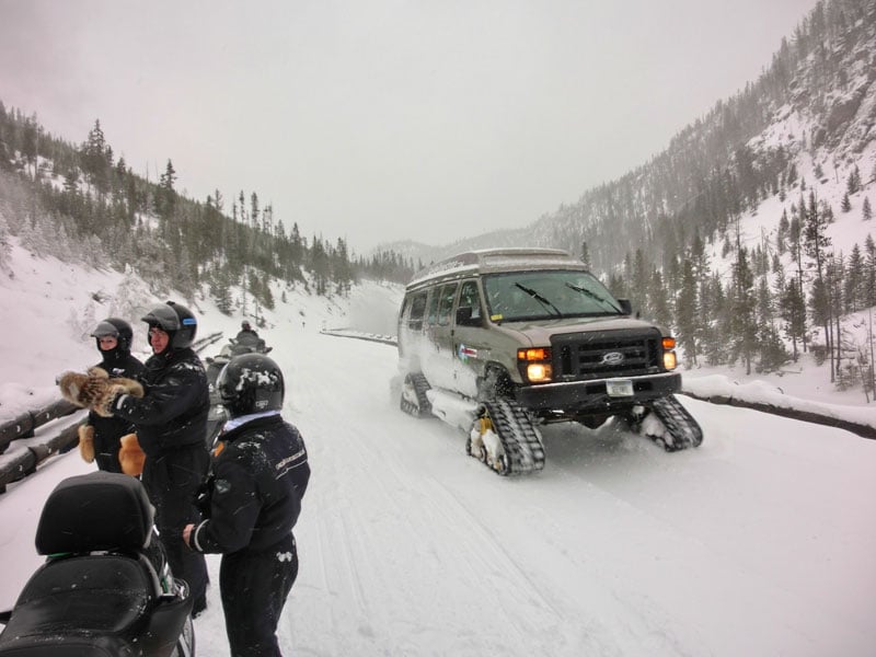 yellowstone_snowmobile_day2_roadtrip_2013-25