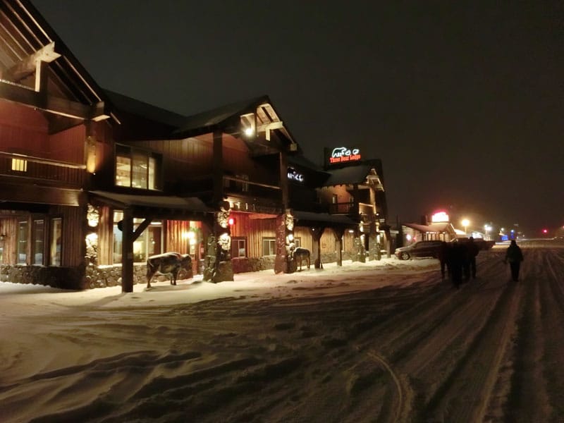 yellowstone_snowmobile_day2_roadtrip_2013-30