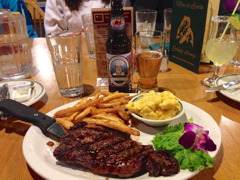 yellowstone_snowmobile_day2_roadtrip_2013-33