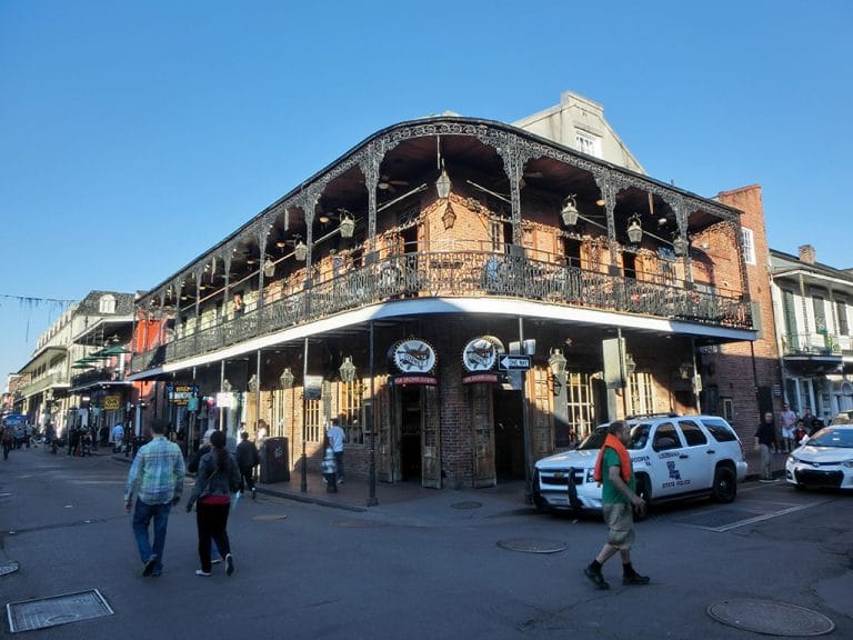 Turen til New Orleans og Airbnb lejlighed
