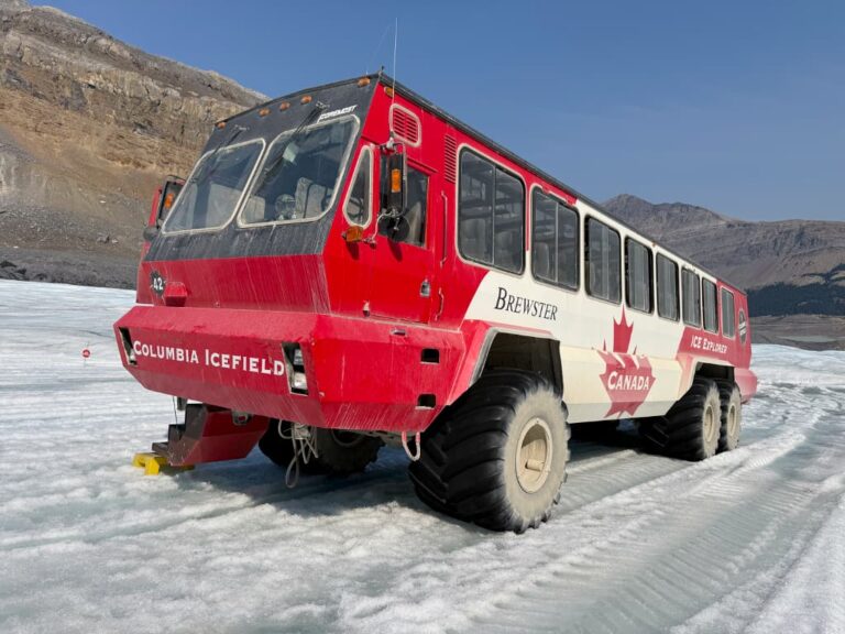 Columbia Icefield – ud på Athabasca Glacier med Ice Explorer