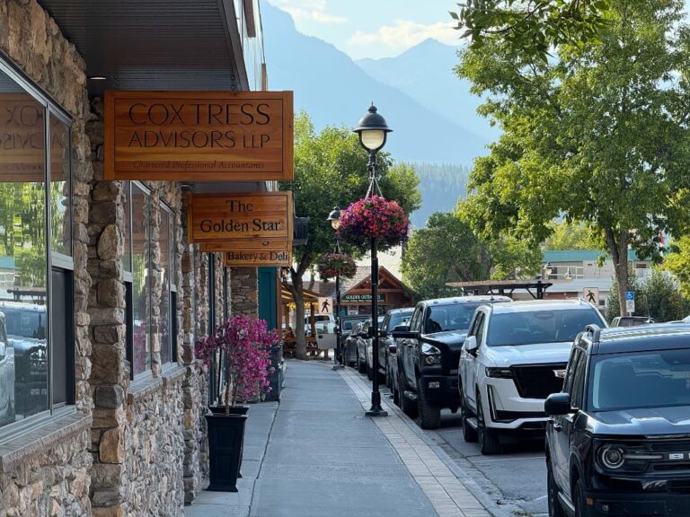 Overnatning i Golden – en rolig aften i British Columbia